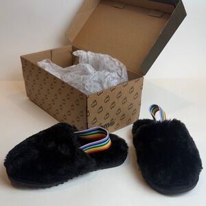 LAMO Girls Black Furry Slippers with Rainbow Strap Youth Small Size 11/12 - NEW